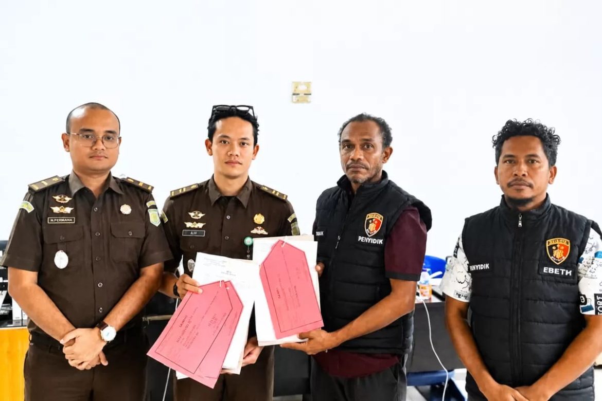 Polres Malaka Limpahkan Tersangka Kasus Dugaan Korupsi Dana Desa Nabutaek Tahap II ke Kejaksaan Negeri Belu