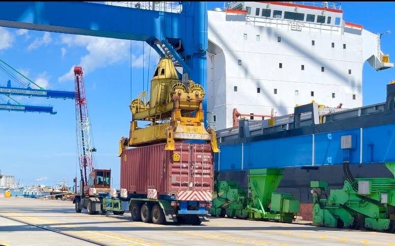 Danantara Perkuat Transformasi Pelindo, Laba Semester I 2026 Tumbuh 60%