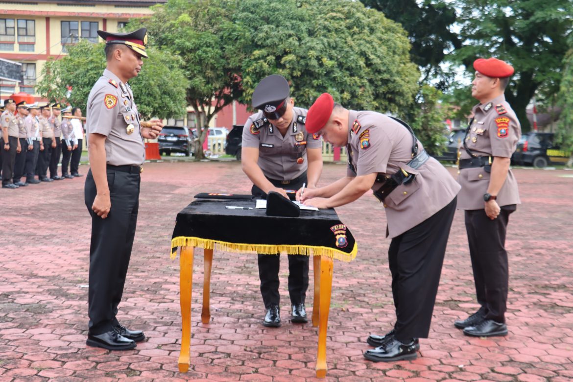UPACARA SERAH TERIMA JABATAN DAN PELANTIKAN PEJABAT POLRES NIAS DILAKSANAKAN KHIDMAT