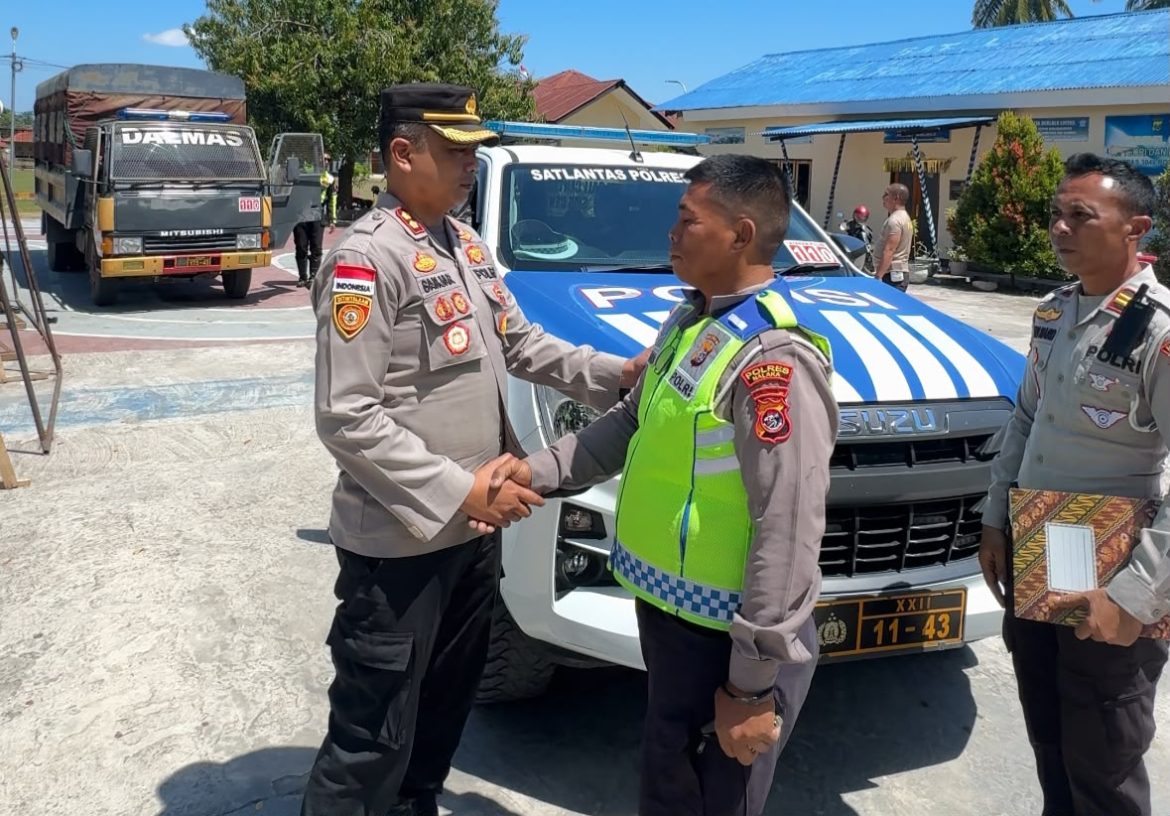 Rp85,9 Juta Bantuan Terkumpul, Kapolres Malaka Lepas 1 Truk Dalmas dan 1 Mobil D-Max untuk Saudara Terdampak Bencana di Flores